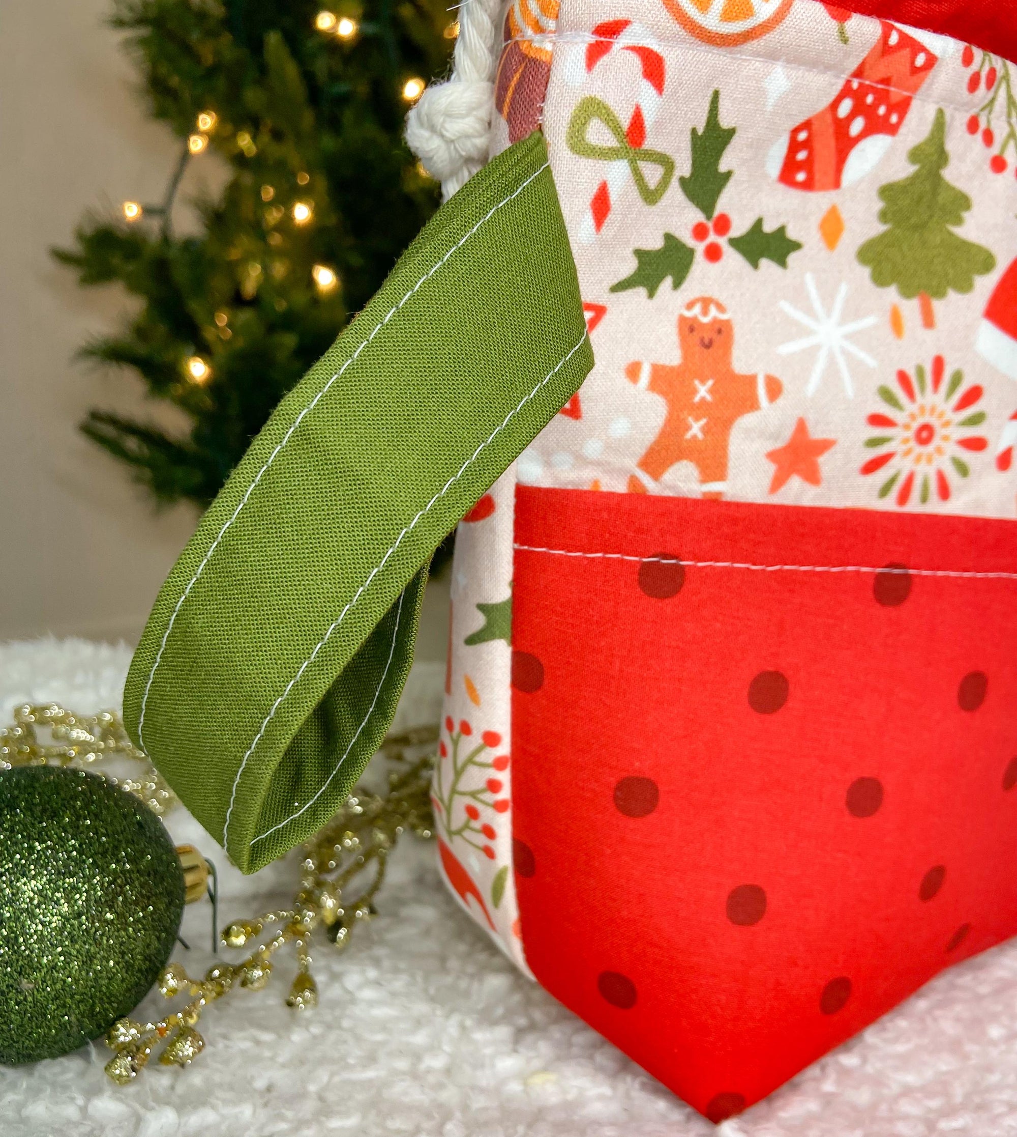 Holly Jolly Drawstring Project Bag with Pocket