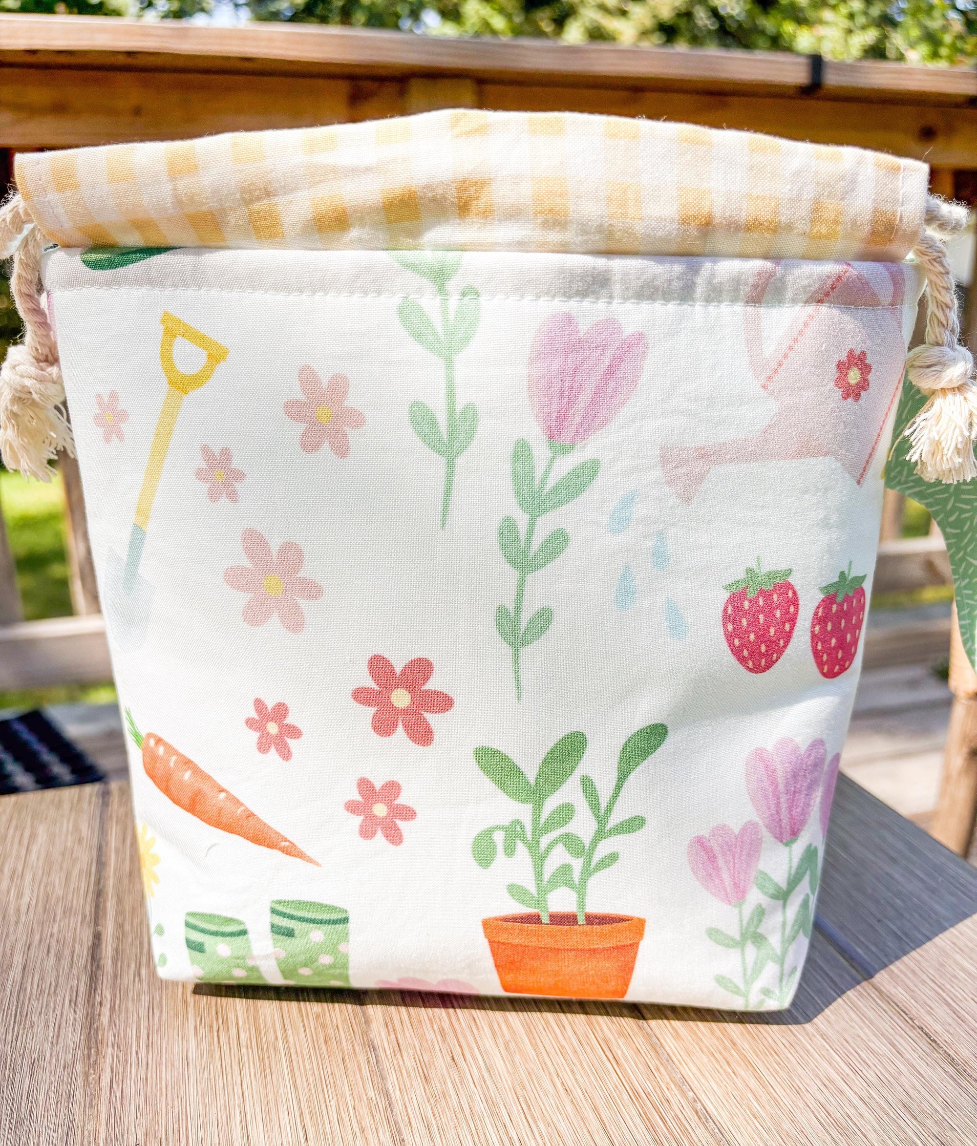 In the Garden Project Bag with Pocket and Drawstring for Knitting and Crochet