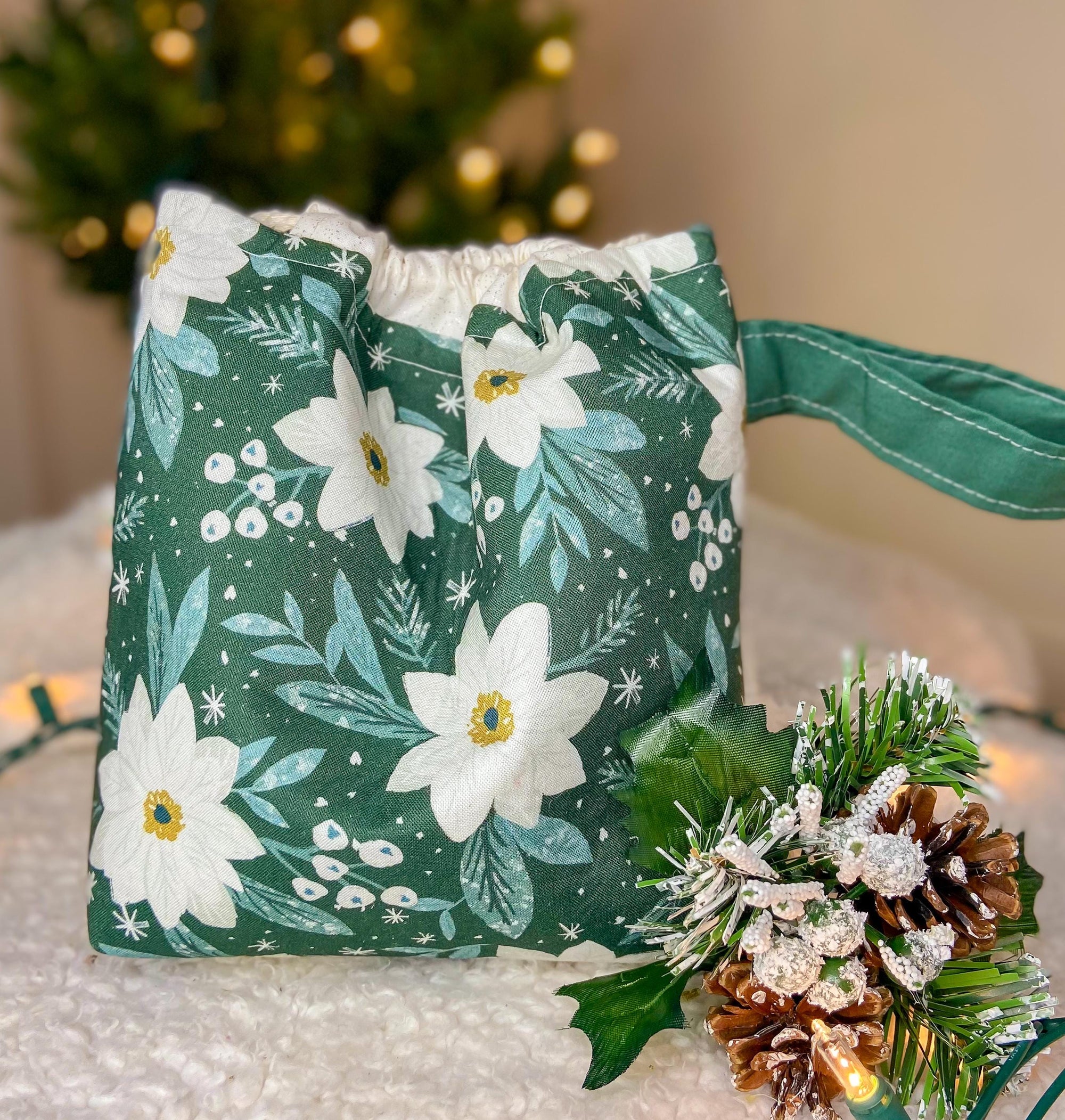 White Pointsettas Drawstring Project Bag with Pocket