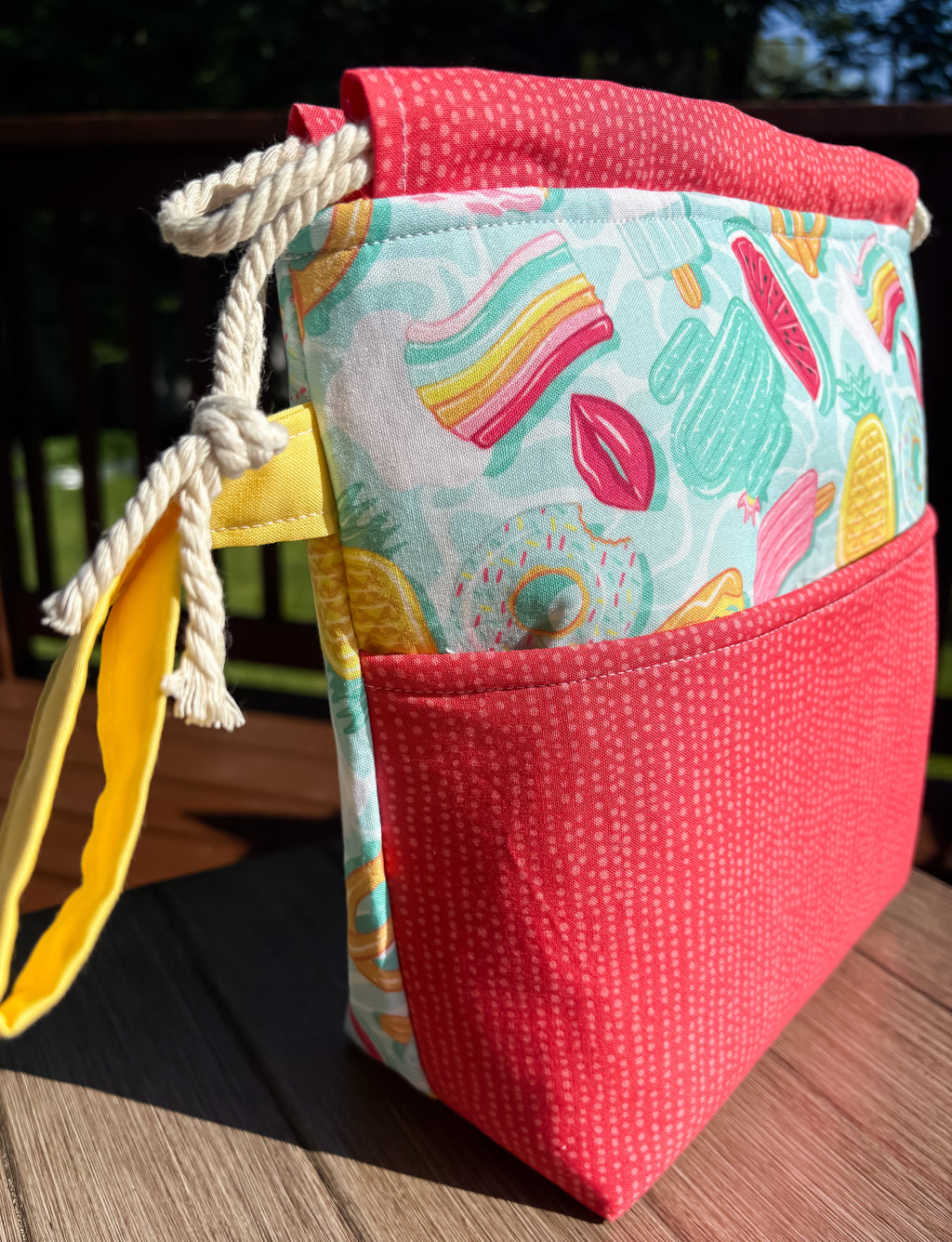 Floatin’ Medium Drawstring Project Bag with Pocket