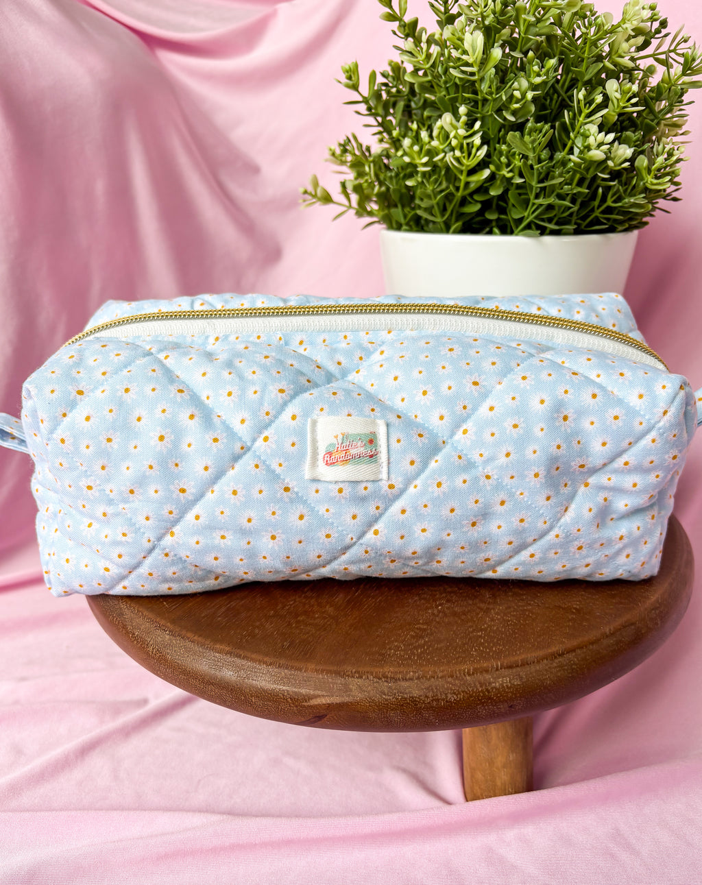 Daisies in the Sky Quilted Boxy Pouch with Zipper