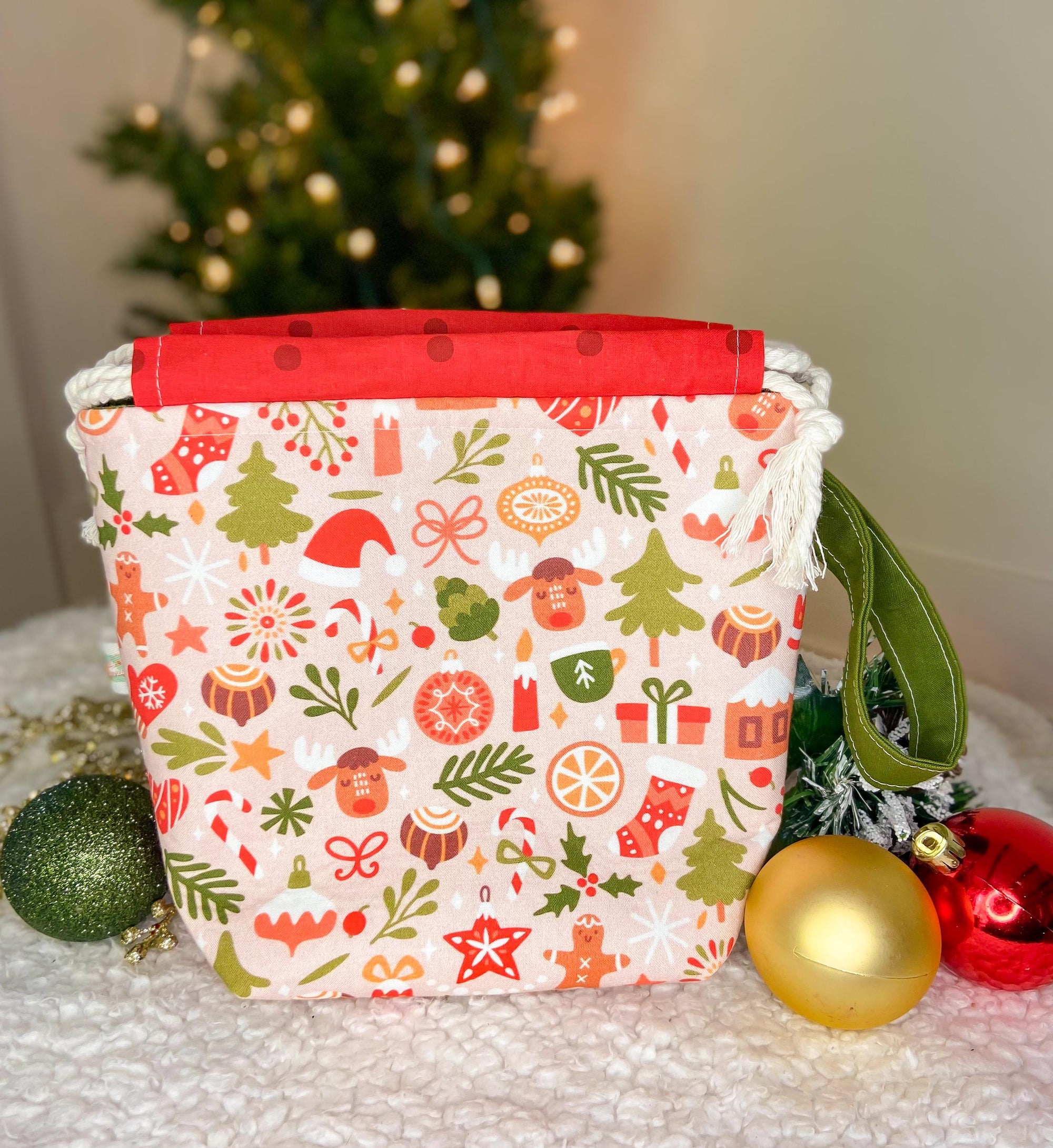 Holly Jolly Drawstring Project Bag with Pocket