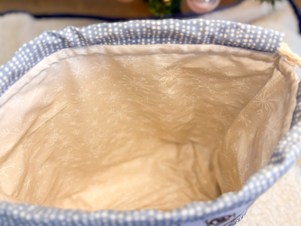 I Smell Snow Drawstring Project Bag with Pocket for Knitting and Crochet *Multiple Sizes