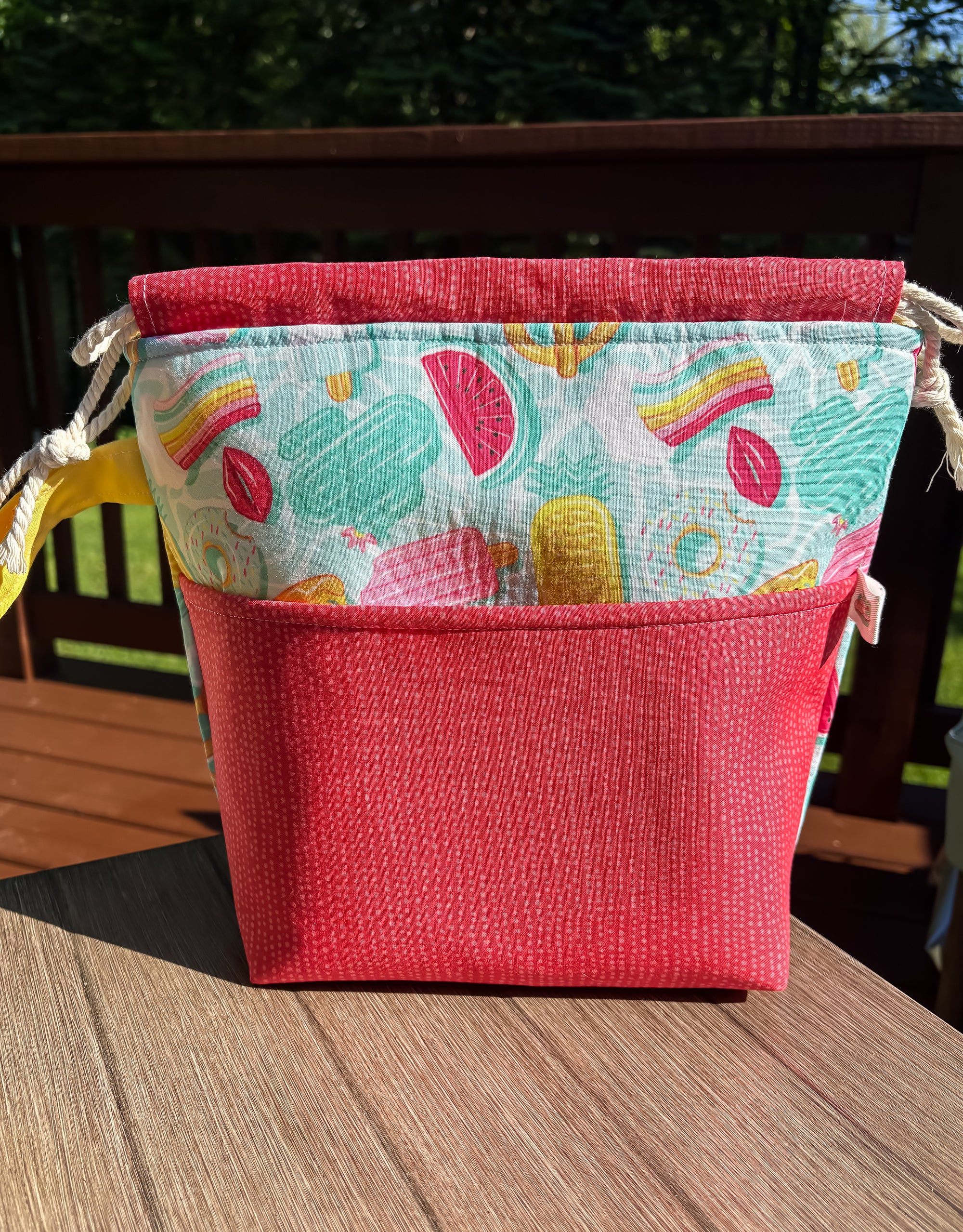 Floatin’ Medium Drawstring Project Bag with Pocket