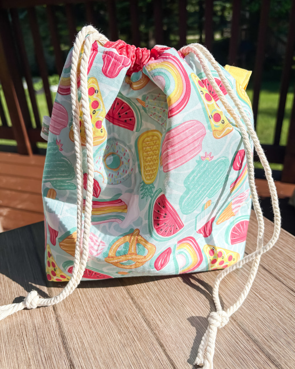 Floatin’ Medium Drawstring Project Bag with Pocket