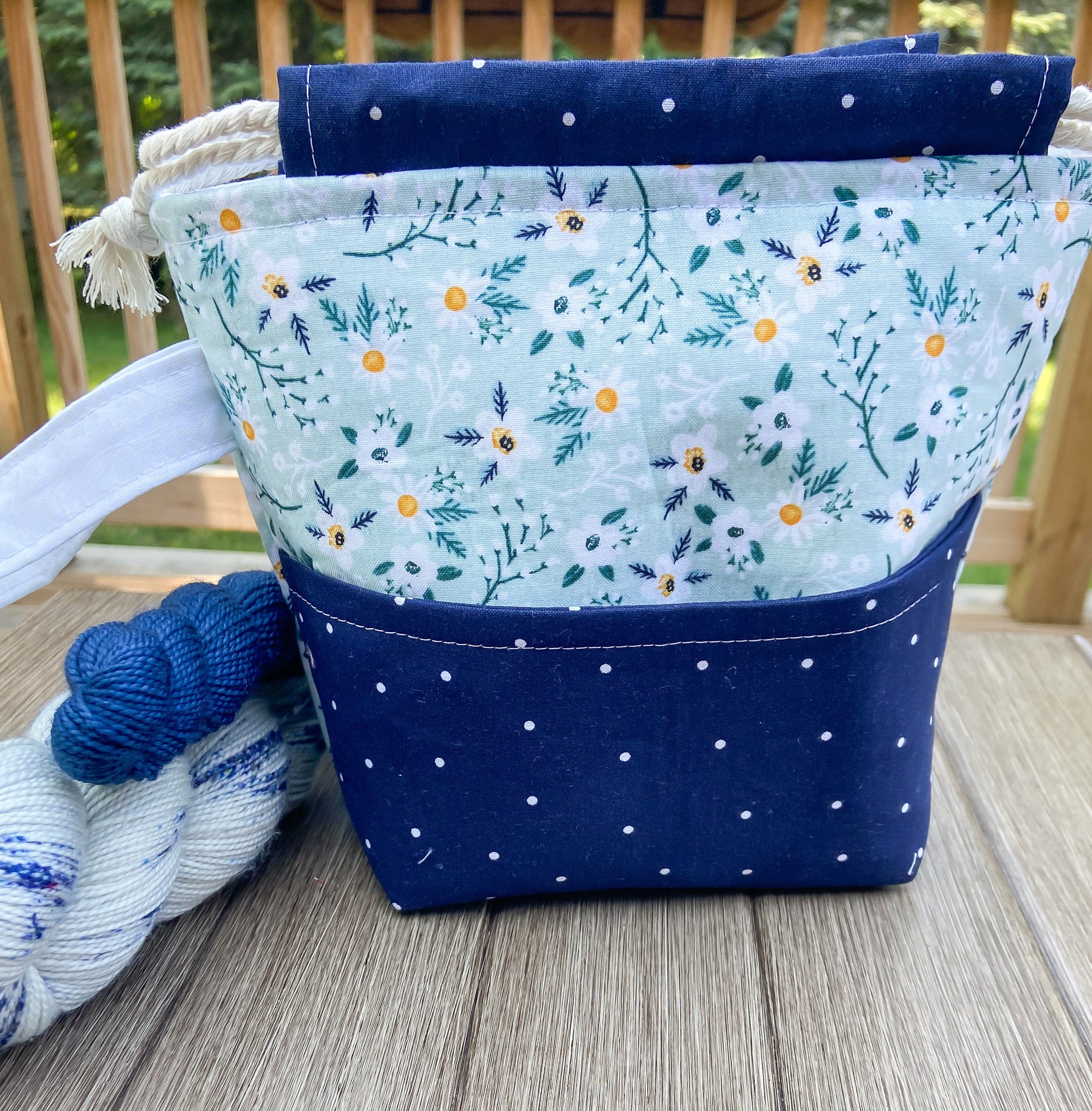 Penelope’s New Look Drawstring Project Bag with Pocket