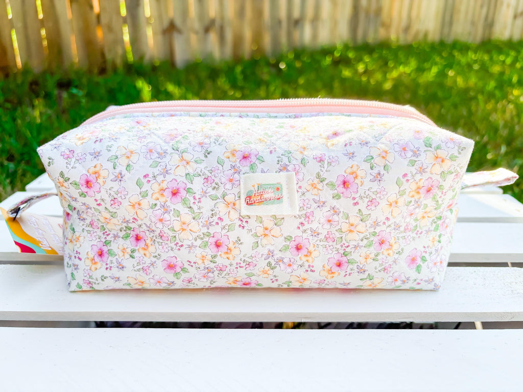 Green Meadow Quilted Boxy Pouch with Zipper