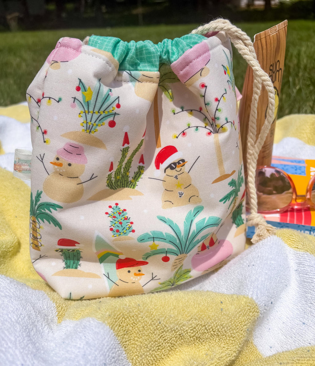 Santa’s Tropical Vacation Drawstring Project Bag with Pocket for Crochet and Knitting