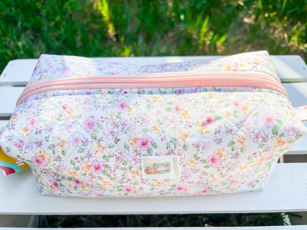 Green Meadow Quilted Boxy Pouch with Zipper