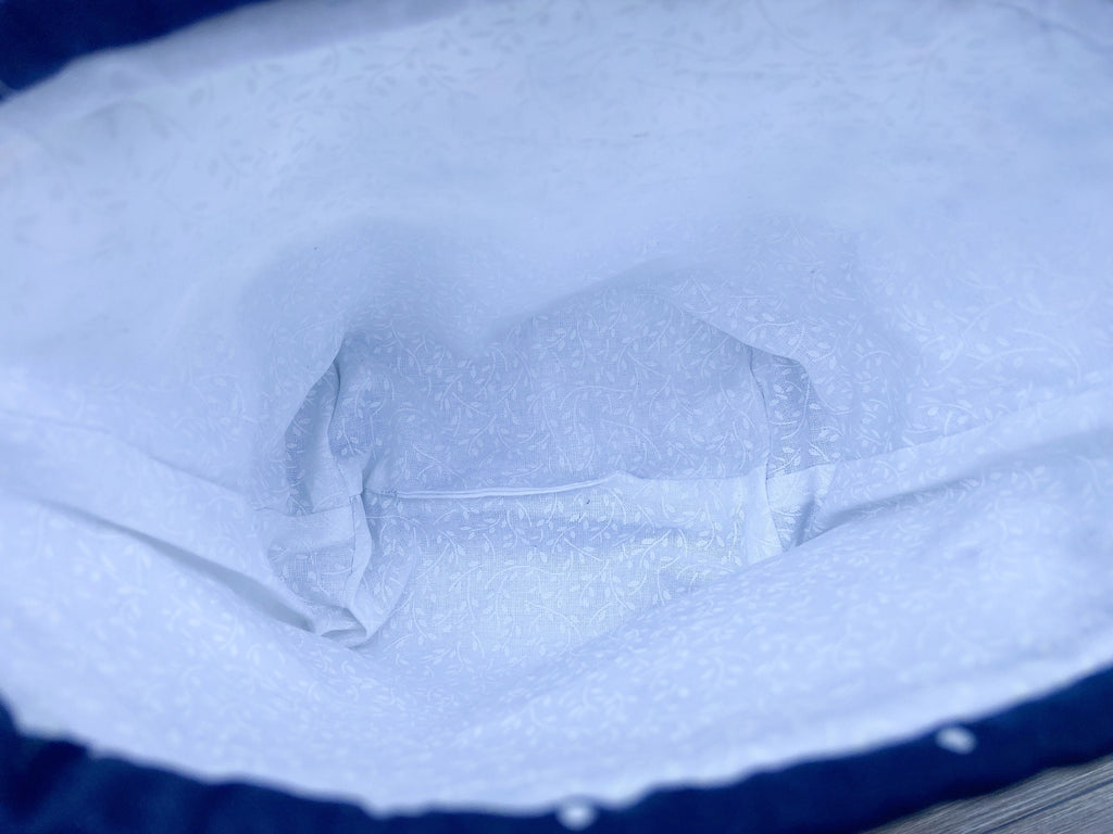 Penelope’s New Look Drawstring Project Bag with Pocket