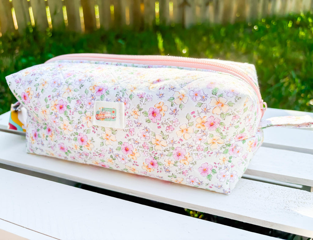 Green Meadow Quilted Boxy Pouch with Zipper