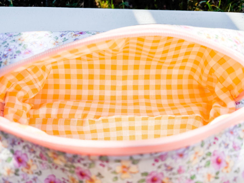 Green Meadow Quilted Boxy Pouch with Zipper